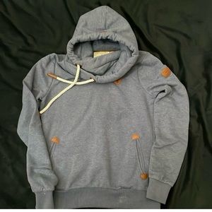 Wanakome. I absolutely love it.  But I need a size bigger. Excellent condition.